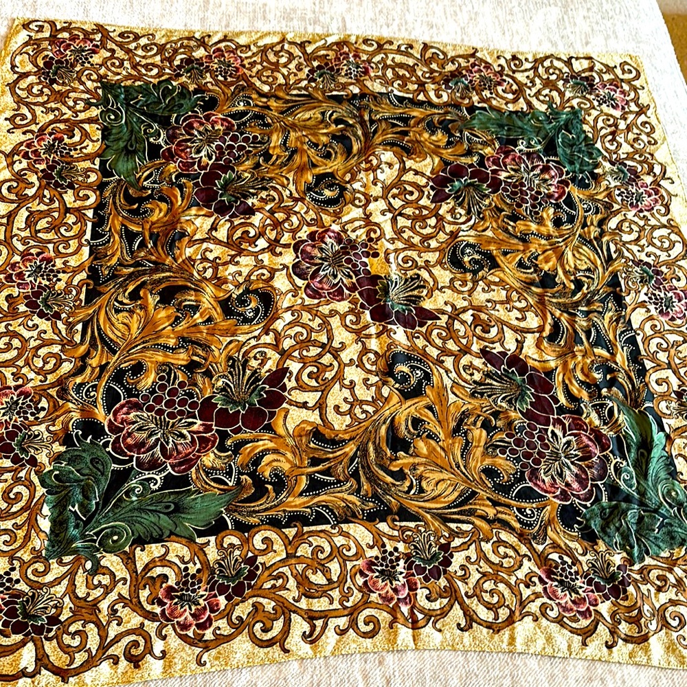 Vintage New York studio 100% silk scarf
